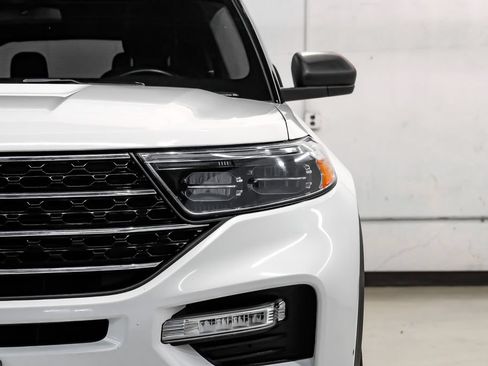 Used 2020 Ford Explorer XLT w/ Equipment Group 202A RWD image 62