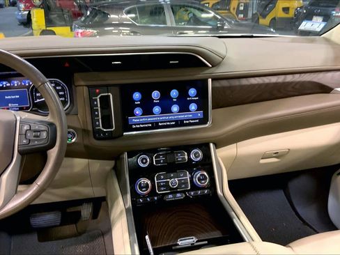 Used 2021 GMC Yukon Denali image 6