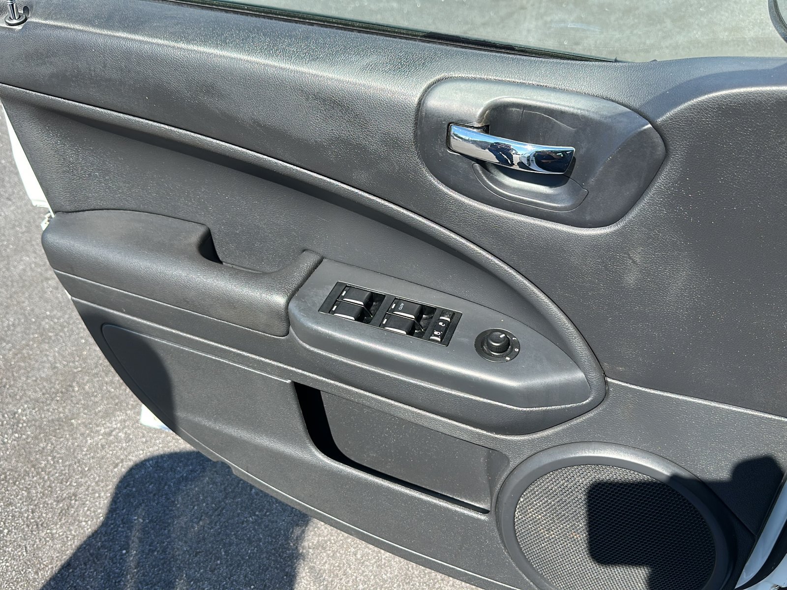 Used 2011 Dodge Caliber Uptown w/ Driver Convenience Group FWD image 18