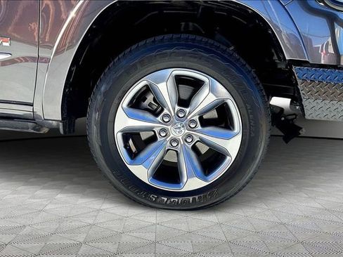 Used 2021 RAM 1500 Limited image 8