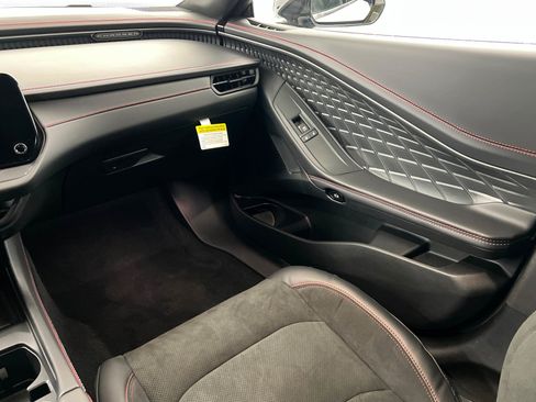New 2026 Dodge Charger R/T AWD/4WD image 10