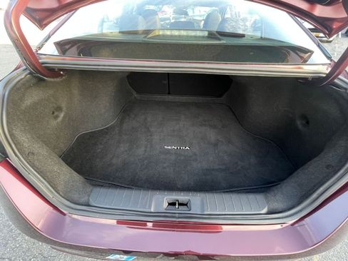 Used 2025 Nissan Sentra SV image 36