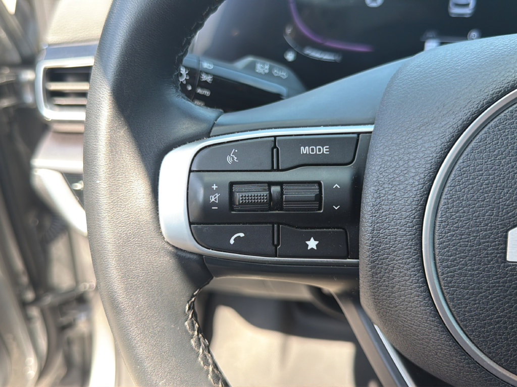 Used 2024 Kia Sportage EX FWD image 42