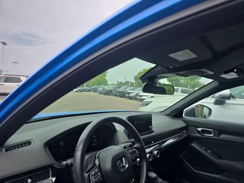 Used 2024 Honda Civic Sport image 9
