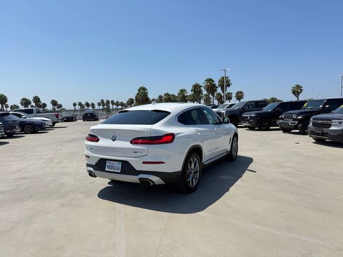 Used 2022 BMW X4 xDrive30i w/ Premium Package 2 AWD/4WD image 3