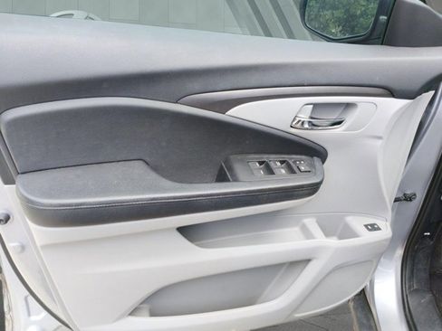 Used 2017 Honda Pilot EX-L image 8