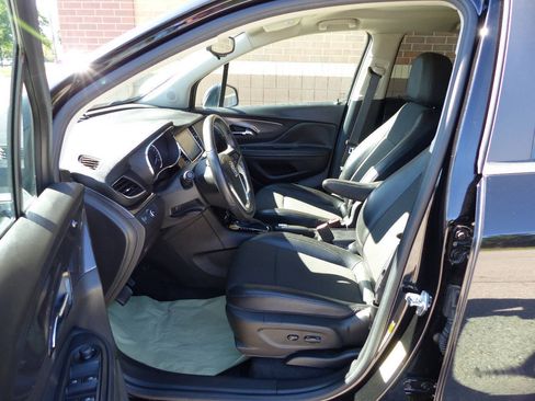 Used 2020 Buick Encore Preferred w/ Safety Package FWD image 20
