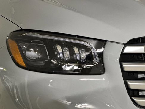 Certified 2025 Mercedes-Benz GLS 450 4MATIC image 10