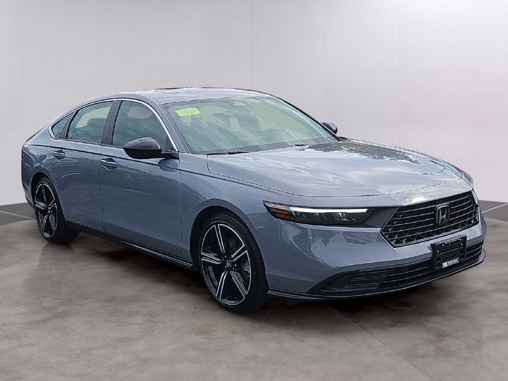 Used 2025 Honda Accord Sport image 3