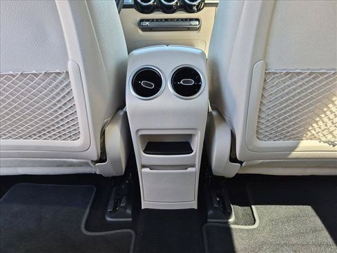 Used 2024 Mercedes-Benz EQB 250+ image 18