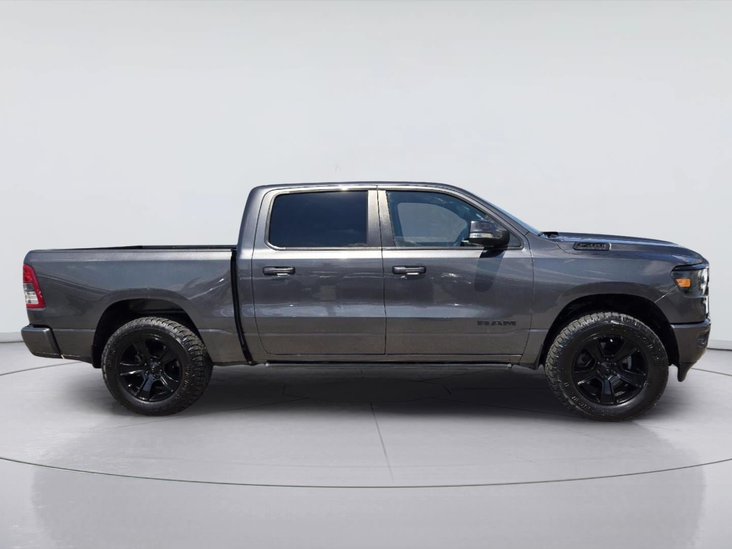 Used 2020 RAM 1500 Lone Star AWD/4WD image 3