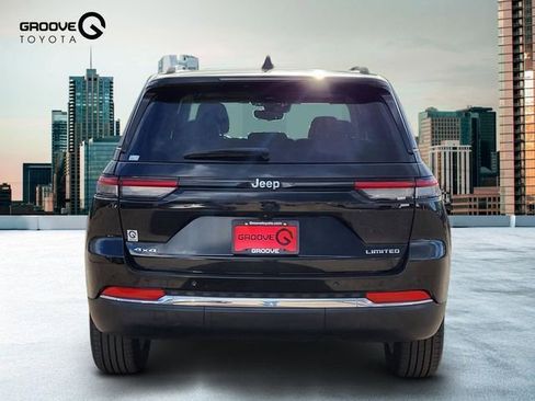 Used 2023 Jeep Grand Cherokee Limited image 5