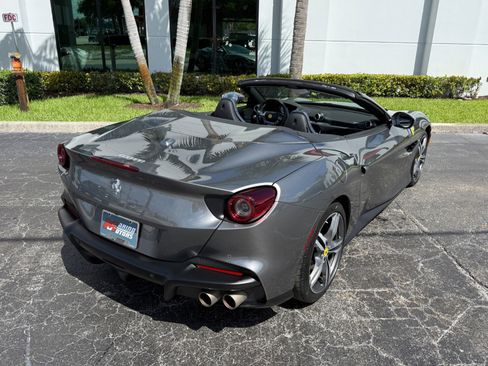 Used 2022 Ferrari Portofino M RWD image 15
