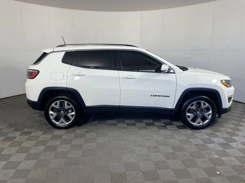 Used 2019 Jeep Compass Limited AWD/4WD image 3