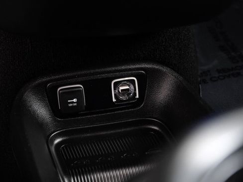 Used 2018 Chrysler Pacifica Touring-L Plus w/ Advanced Safetytec Group FWD image 25
