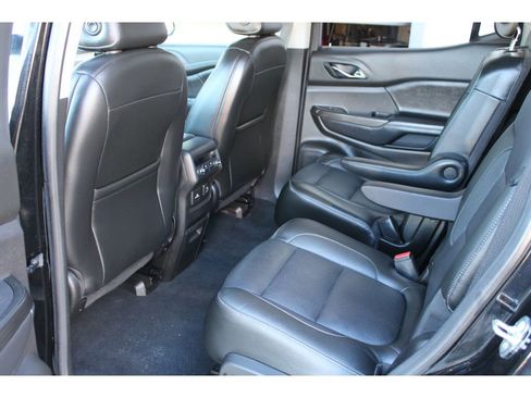 Used 2019 GMC Acadia SLT w/ LPO, Black Accent Package image 19