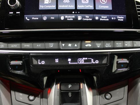 Used 2025 Honda Odyssey Sport-L image 17