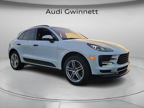 Used 2021 Porsche Macan image 9