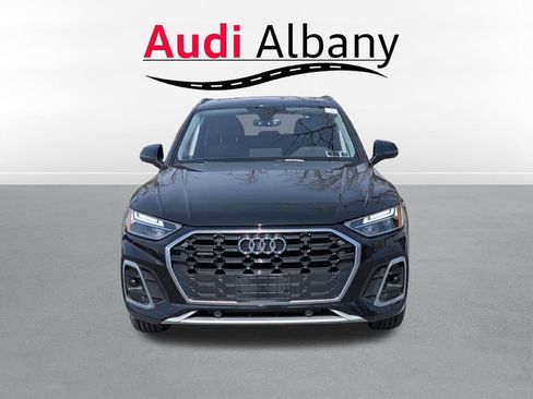 Used 2023 Audi Q5 2.0T Premium w/ Convenience Package image 9