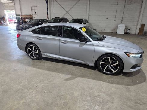 Used 2021 Honda Accord Sport image 15