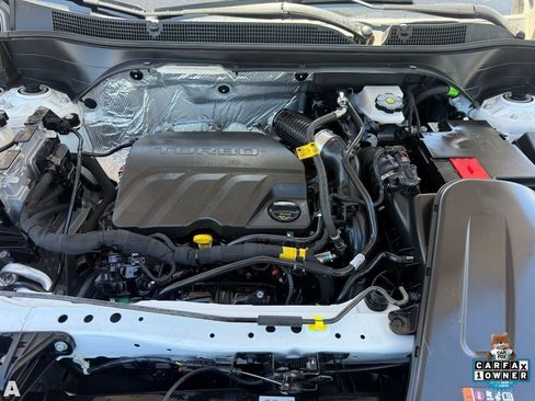 Used 2025 Chevrolet Trax LS FWD image 30