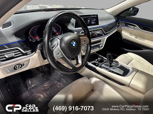 Used 2022 BMW 740i w/ Luxury Rear Seating Package RWD image 18
