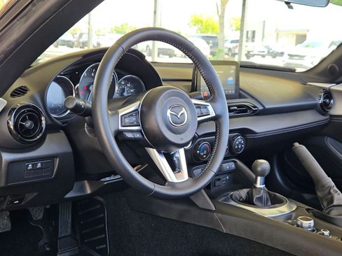 Used 2023 MAZDA MX-5 Miata Club RWD image 12