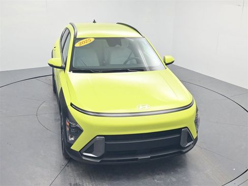 Used 2025 Hyundai Kona SEL image 41