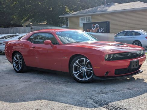 Used 2021 Dodge Challenger R/T RWD image 1