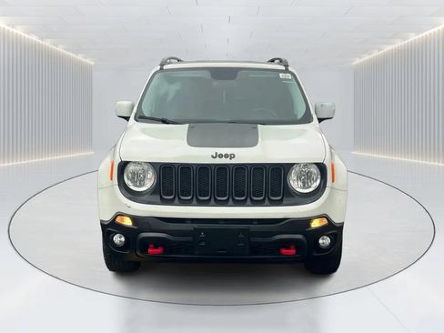 Used 2015 Jeep Renegade Trailhawk w/ Cold Weather Group AWD/4WD image 2