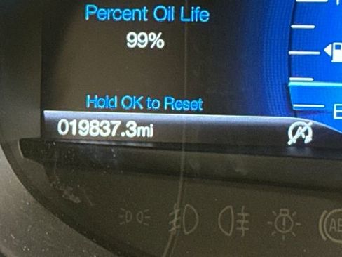 Used 2023 Ford Edge SE image 22