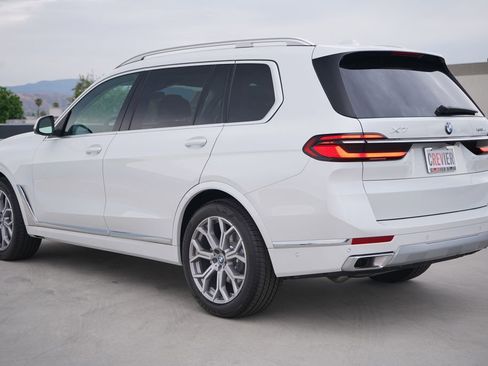 New 2026 BMW X7 xDrive40i image 7