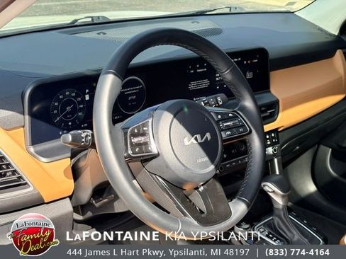 Certified 2024 Kia Seltos EX image 12