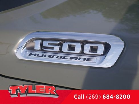New 2026 RAM 1500 Laramie AWD/4WD image 11