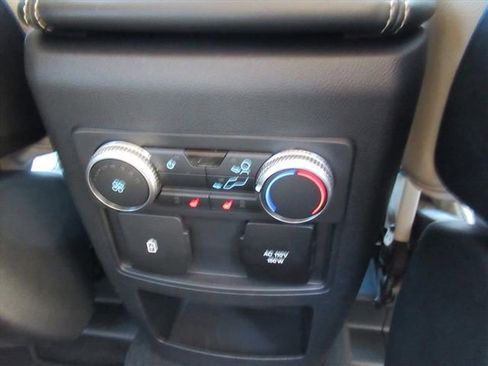 Used 2020 Ford Explorer Limited image 15