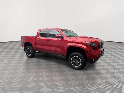 Used 2025 Toyota Tacoma TRD Sport AWD/4WD image 37