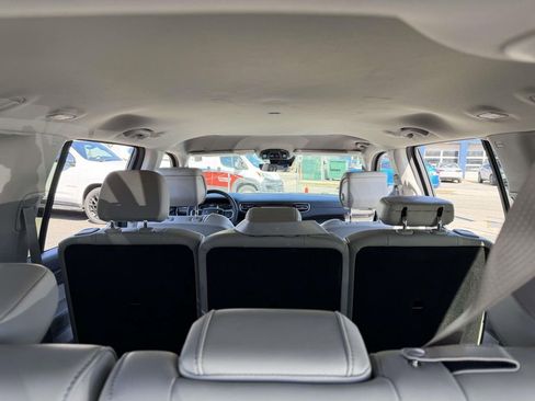 Used 2024 Jeep Wagoneer Series II w/ Flexible Seating Group AWD/4WD image 21