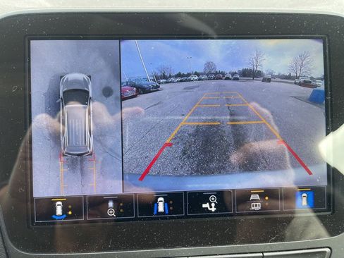 Used 2024 Chevrolet Equinox LT image 21