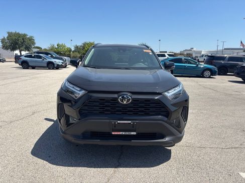 Used 2025 Toyota RAV4 XLE FWD image 2
