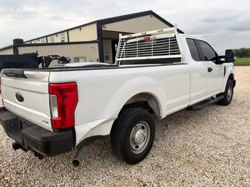 Used 2019 Ford F250 XL w/ Power Equipment Group RWD image 4
