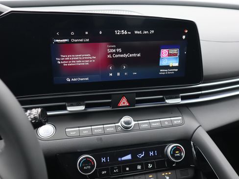 New 2025 Hyundai Elantra Limited image 14