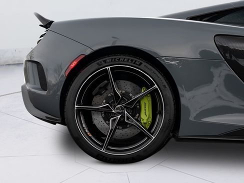 Used 2016 McLaren 675LT Coupe RWD image 30