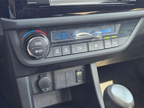 Used 2015 Toyota Corolla S FWD image 20