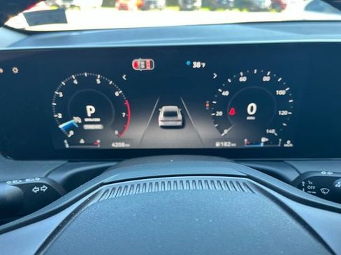 Used 2026 Nissan Sentra SV w/ SV Convenience Package image 17