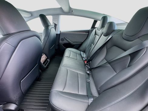 Used 2025 Tesla Model 3 Long Range RWD image 16