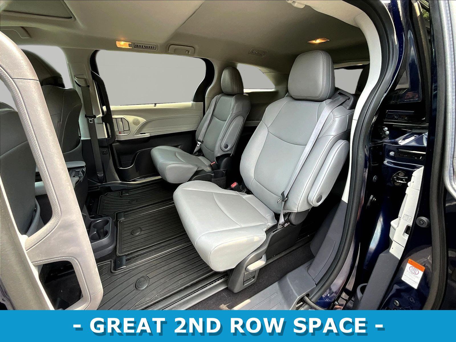 Used 2024 Toyota Sienna XLE AWD/4WD image 22