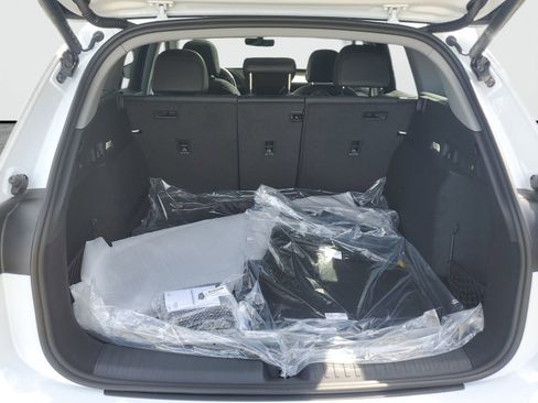 New 2025 Audi Q6 e-tron Premium image 9