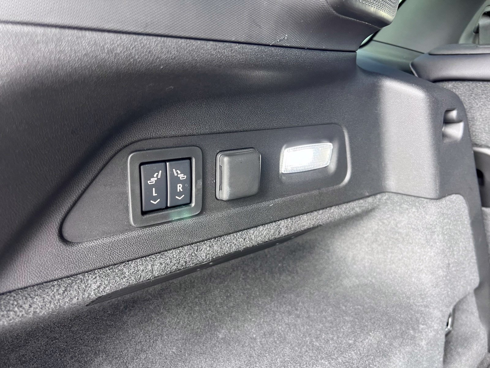 Used 2024 Acura ZDX A-Spec RWD image 22