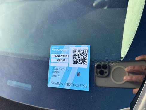 Used 2026 Genesis GV70 2.5T Select image 25
