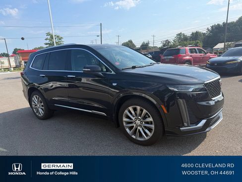 Used 2021 Cadillac XT6 Premium Luxury AWD/4WD image 3